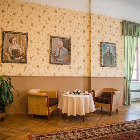 Hotel Zamek Lobec Exterior foto
