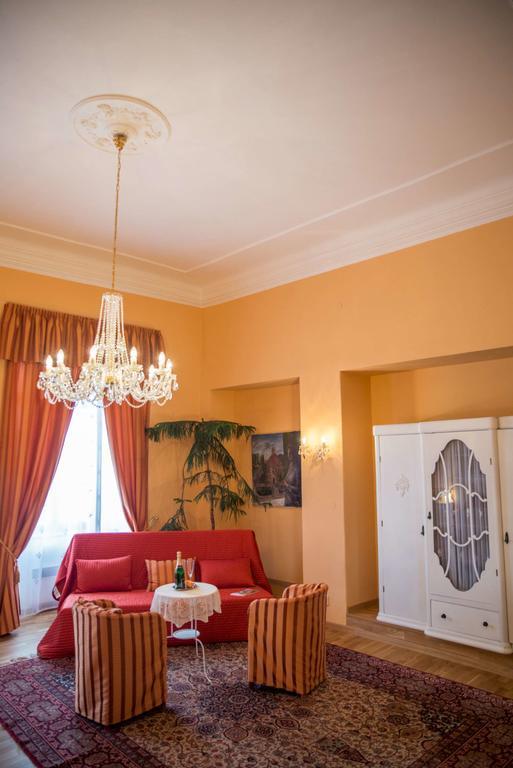 Hotel Zamek Lobec Exterior foto