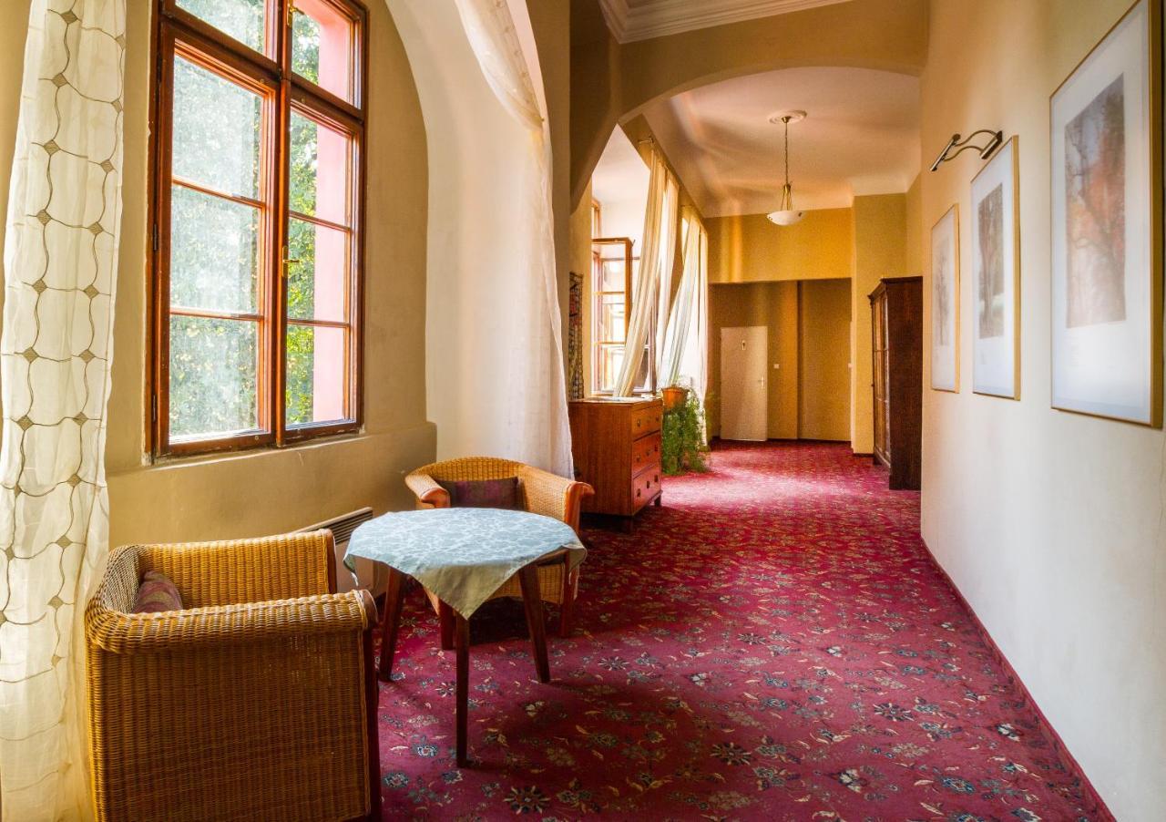 Hotel Zamek Lobec Exterior foto