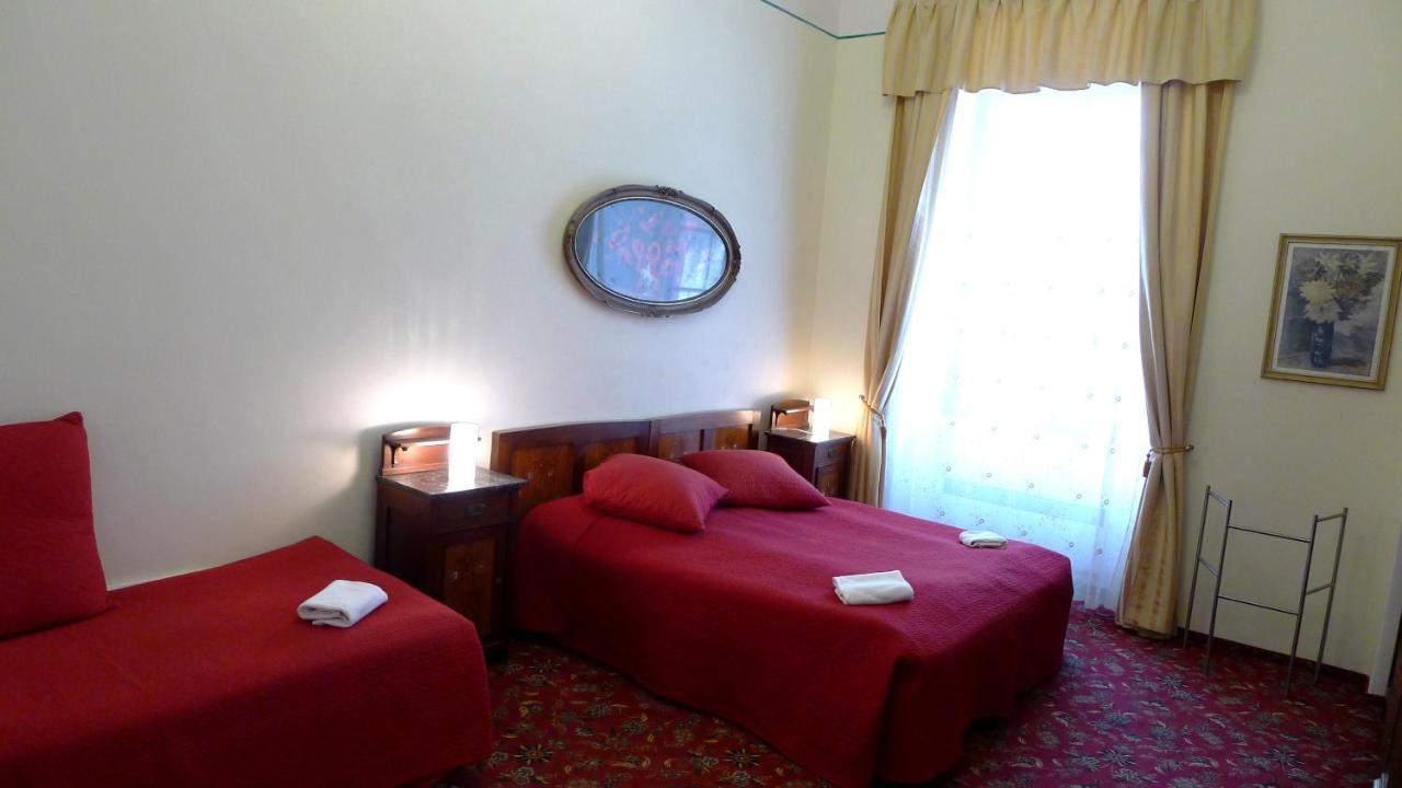 Hotel Zamek Lobec Exterior foto