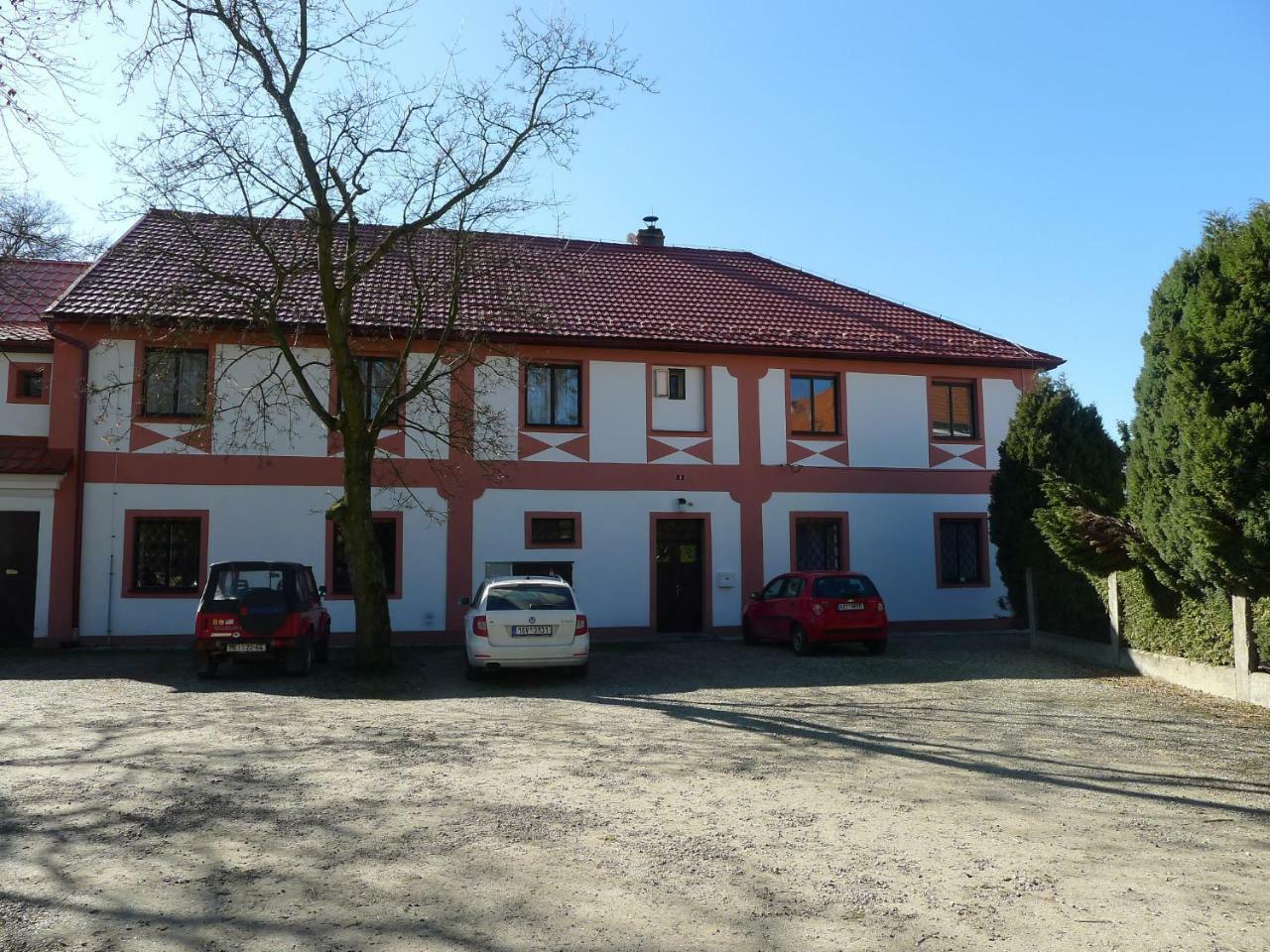 Hotel Zamek Lobec Exterior foto